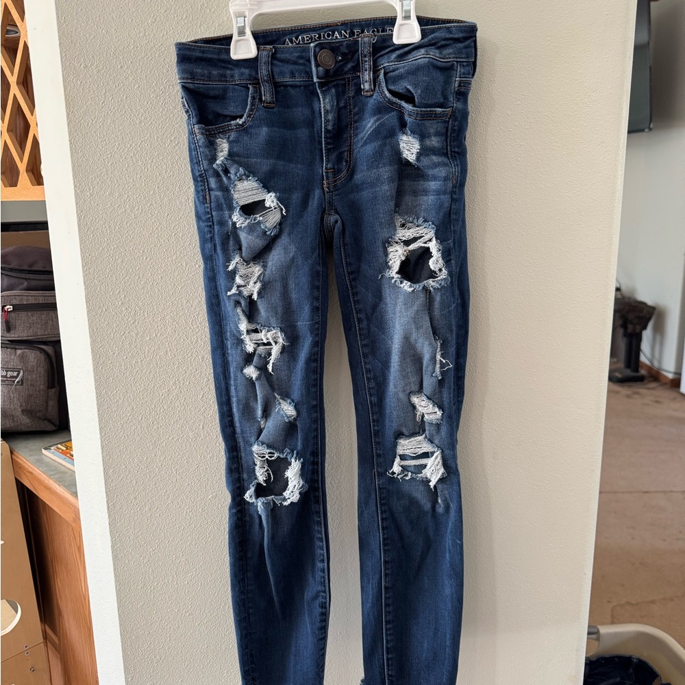 American Eagle Outfitters Women's Distressed Blue Jeans